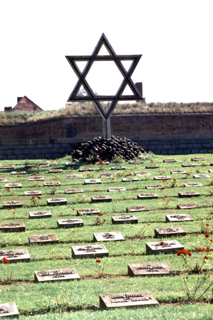 Cementerio en honor a las víctimas de Theresienstadt
